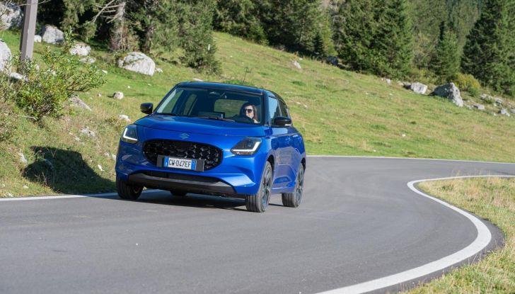 Nuova Suzuki Swift Hybrid 4×4 AllGrip: caratteristiche, design, abitacolo, motore e prezzo - Foto 65 di 122