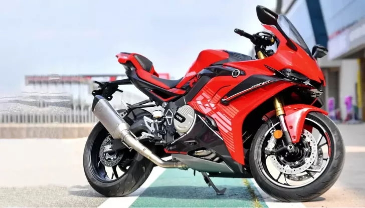 Voge RR 660 S: la nuova supersportiva a quattro cilindri dal prezzo competitivo - Foto 2 di 7