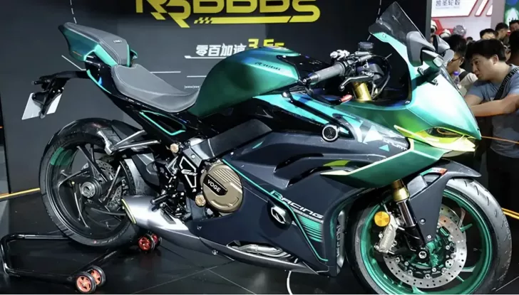Voge RR 660 S: la nuova supersportiva a quattro cilindri dal prezzo competitivo - Foto 4 di 7
