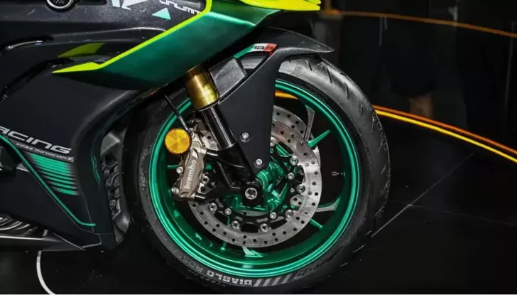 Voge RR 660 S: la nuova supersportiva a quattro cilindri dal prezzo competitivo - Foto 7 di 7