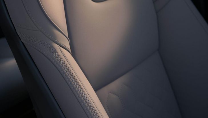 Volvo XC90 2025: caratteristiche, design, abitacolo, motori, versioni e disponibilità - Foto 35 di 36