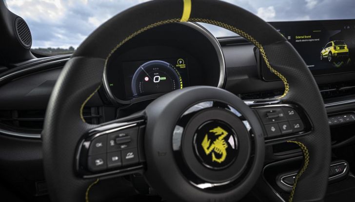 Nuova Abarth 600e: caratteristiche, design, abitacolo, motori, versioni, autonomia e prestazioni - Foto 14 di 131