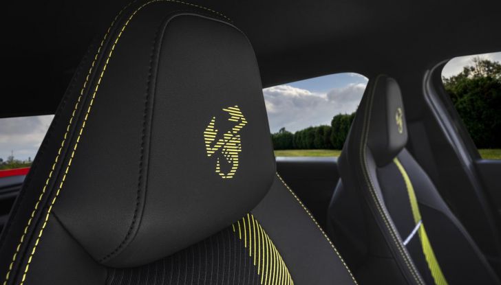 Nuova Abarth 600e: caratteristiche, design, abitacolo, motori, versioni, autonomia e prestazioni - Foto 65 di 131