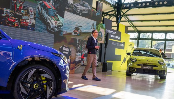 Nuova Abarth 600e: caratteristiche, design, abitacolo, motori, versioni, autonomia e prestazioni - Foto 124 di 131