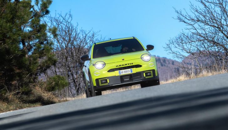 Nuova Abarth 600e: caratteristiche, design, abitacolo, motori, versioni, autonomia e prestazioni - Foto 88 di 131