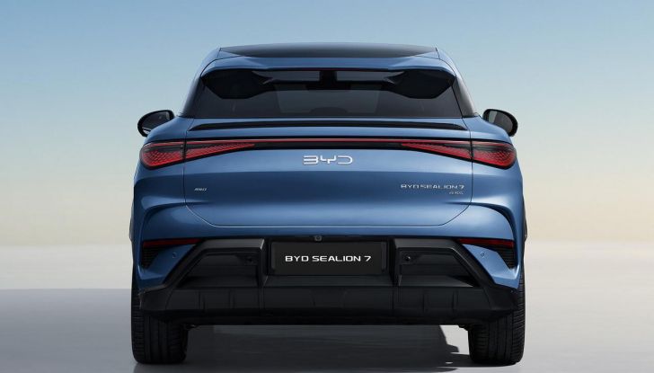 BYD Sealion 7