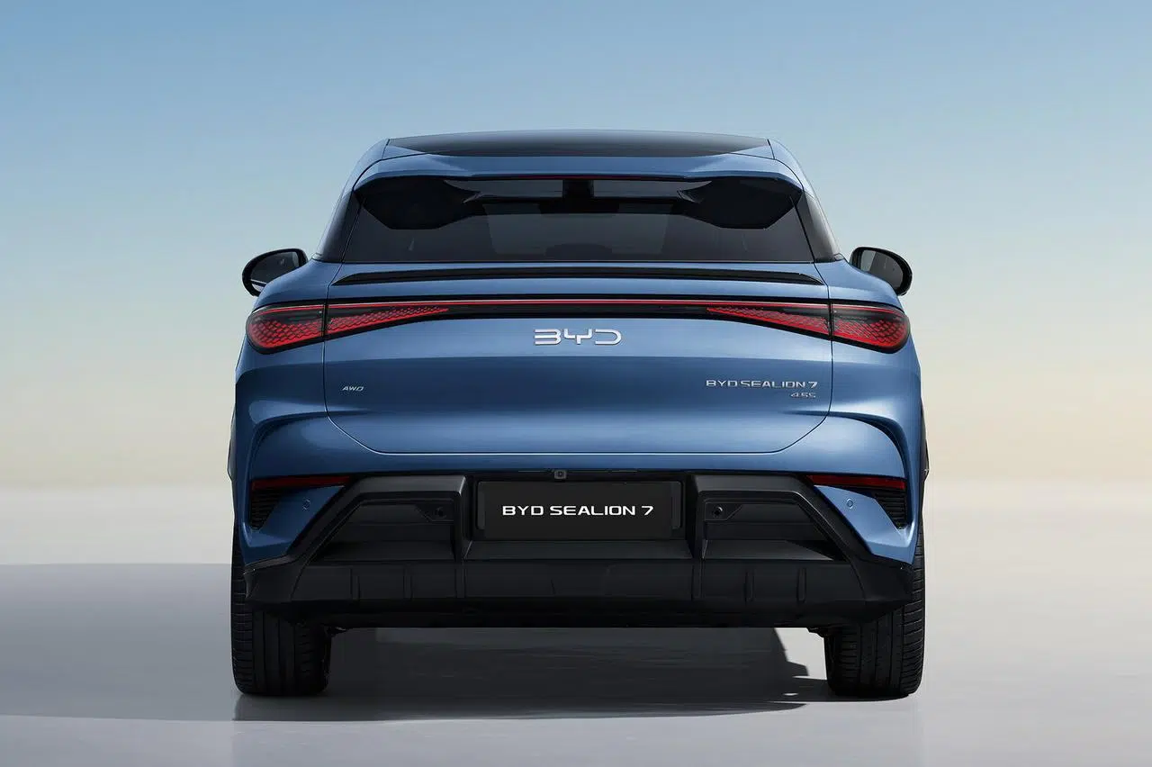 BYD Sealion 7