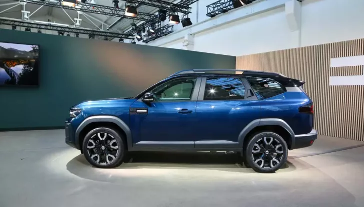 Dacia Bigster: alla conquista delle città e dei sentieri con motori ibridi e GPL - Foto 5 di 9