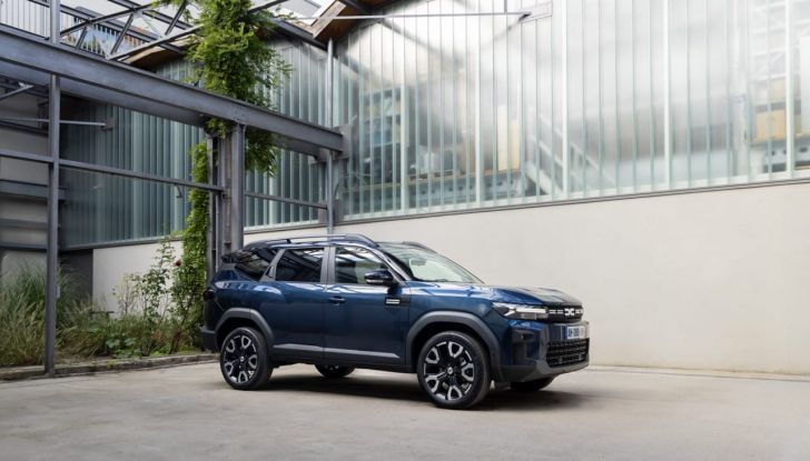 Dacia Bigster: alla conquista delle città e dei sentieri con motori ibridi e GPL - Foto 6 di 9