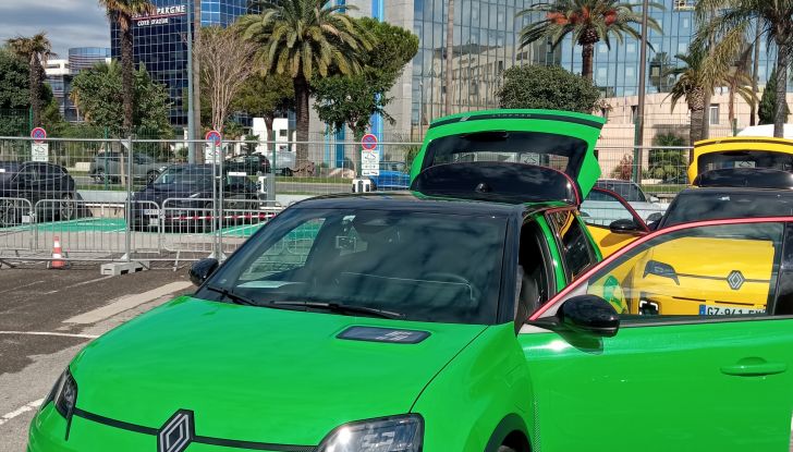 Renault 5 E-Tech Electric: la city car elettrica ora disponibile a partire da 24.900 euro - Foto 10 di 25