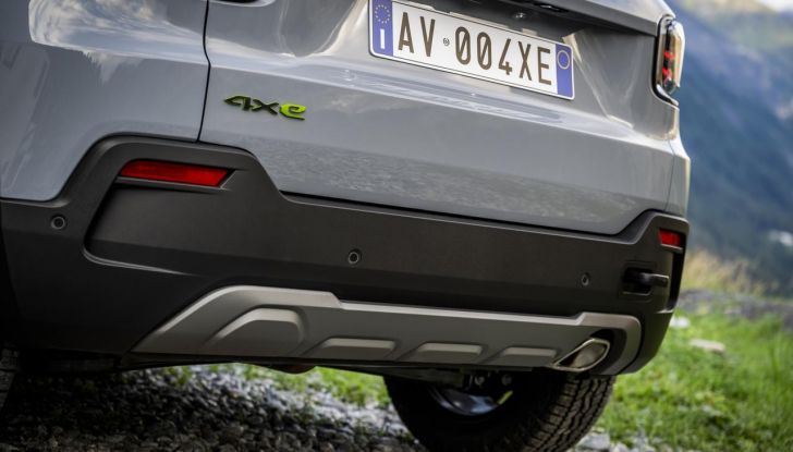 Jeep Avenger 4xe: caratteristiche, design, abitacolo, motore, allestimenti e prezzi - Foto 28 di 38