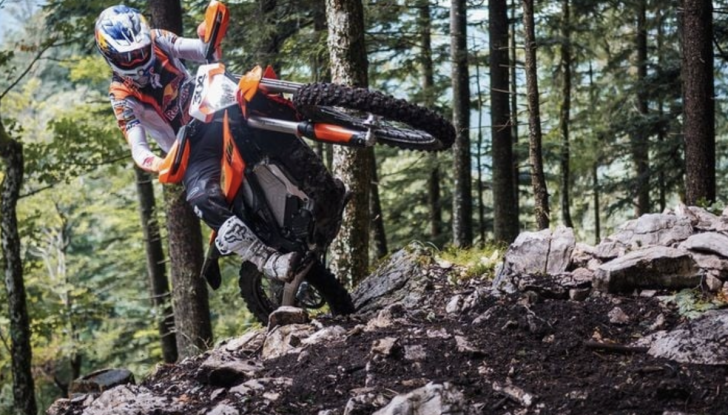 KTM Freeride E 2025: l’enduro elettrico che rivoluziona il fuoristrada - Foto 1 di 9