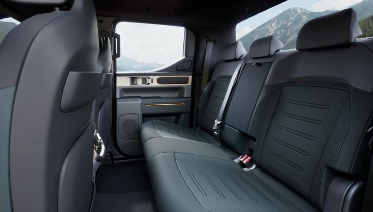 Kia Tasman: caratteristiche, design, abitacolo, motori, prestazioni e allestimenti - Foto 2 di 35