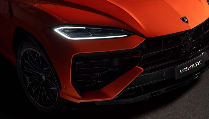 Lamborghini Urus SE: caratteristiche, design, abitacolo, motore e prezzo - Foto 10 di 23