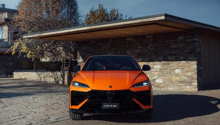 Lamborghini Urus SE: caratteristiche, design, abitacolo, motore e prezzo - Foto 18 di 23