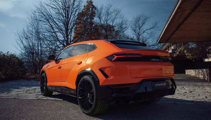 Lamborghini Urus SE: caratteristiche, design, abitacolo, motore e prezzo - Foto 20 di 23