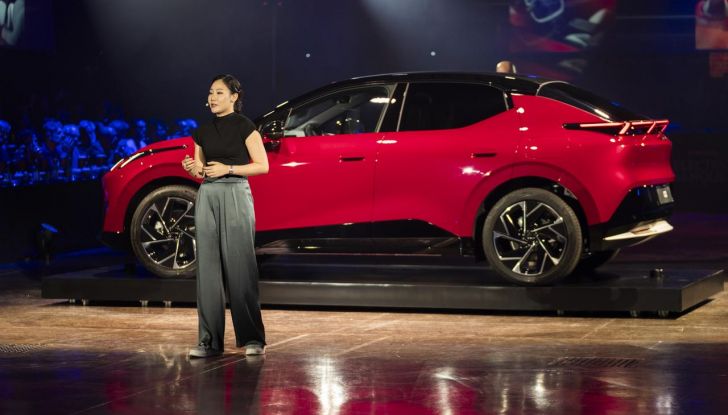 Nuova Lynk & Co 02: caratteristiche, design, abitacolo, motore, autonomia e prezzo - Foto 7 di 22