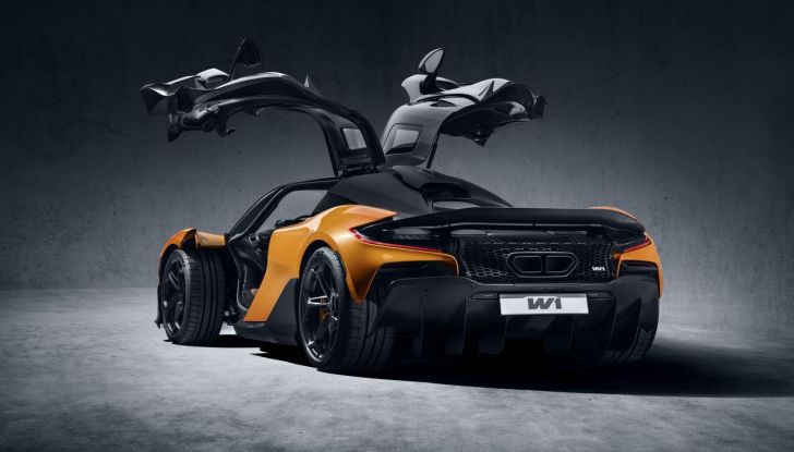 McLaren W1: caratteristiche, design, abitacolo, motore, prestazioni e prezzo - Foto 15 di 22