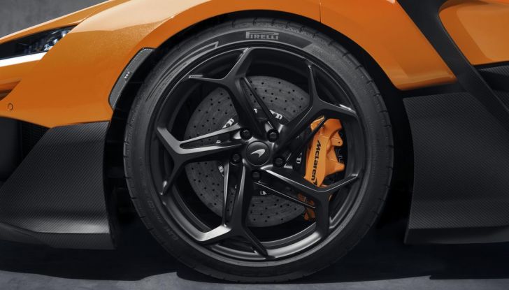 McLaren W1: caratteristiche, design, abitacolo, motore, prestazioni e prezzo - Foto 7 di 22