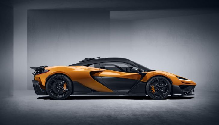 McLaren W1: caratteristiche, design, abitacolo, motore, prestazioni e prezzo - Foto 12 di 22