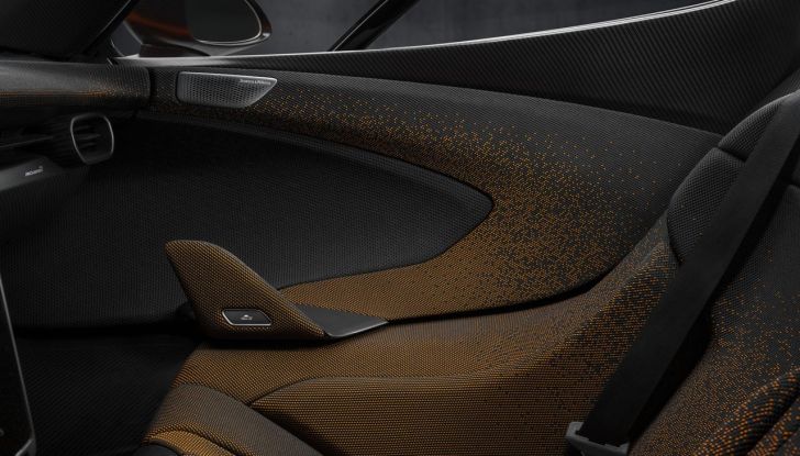 McLaren W1: caratteristiche, design, abitacolo, motore, prestazioni e prezzo - Foto 5 di 22
