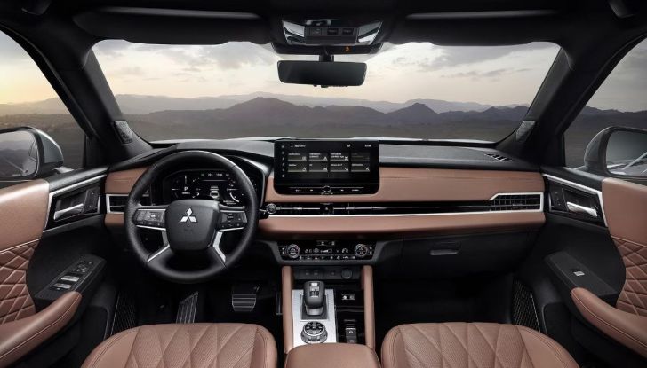 Mitsubishi Outlander PHEV 2025