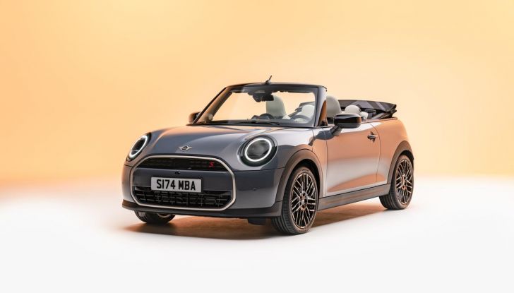 Nuova Mini Cooper Cabrio: caratteristiche, design, abitacolo, motori e allestimenti - Foto 1 di 64