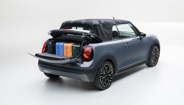 Nuova Mini Cooper Cabrio: caratteristiche, design, abitacolo, motori e allestimenti - Foto 27 di 64