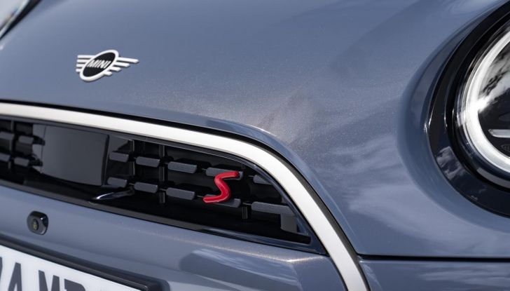 Nuova Mini Cooper Cabrio: caratteristiche, design, abitacolo, motori e allestimenti - Foto 45 di 64