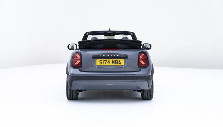 Nuova Mini Cooper Cabrio: caratteristiche, design, abitacolo, motori e allestimenti - Foto 15 di 64