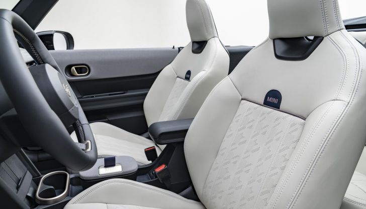 Nuova Mini Cooper Cabrio: caratteristiche, design, abitacolo, motori e allestimenti - Foto 57 di 64