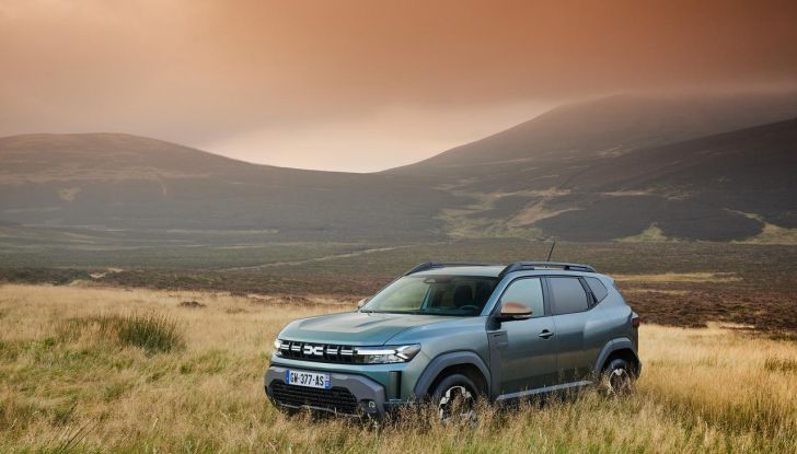 Dacia Duster: la nuova generazione eletta Auto Europa 2025 - Foto 6 di 9