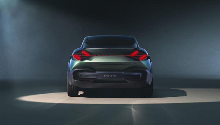 Renault Emblème: caratteristiche, design, motore e autonomia - Foto 6 di 14