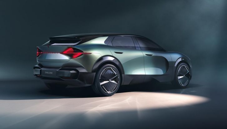Renault Emblème: caratteristiche, design, motore e autonomia - Foto 2 di 14