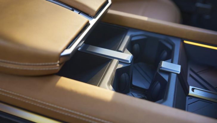 Scout Terra e Traveler: caratteristiche, design, abitacolo, motori, versioni e prezzi - Foto 28 di 79