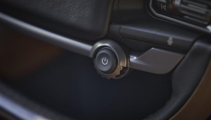 Scout Terra e Traveler: caratteristiche, design, abitacolo, motori, versioni e prezzi - Foto 20 di 79