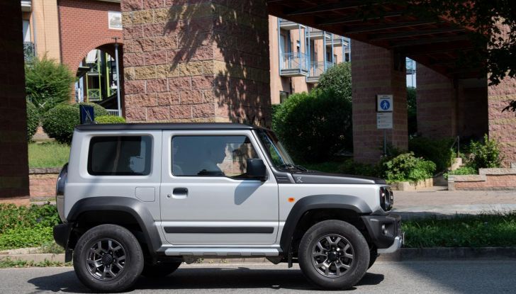 Suzuki Jimny Mata: caratteristiche, design, abitacolo, motore e disponibilità - Foto 5 di 51