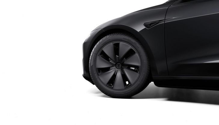 Tesla Model 3: la Long Range RWD arriva in Italia da 44.990 euro - Foto 3 di 5