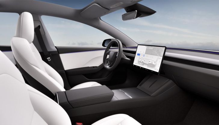 Tesla Model 3: la Long Range RWD arriva in Italia da 44.990 euro - Foto 4 di 5