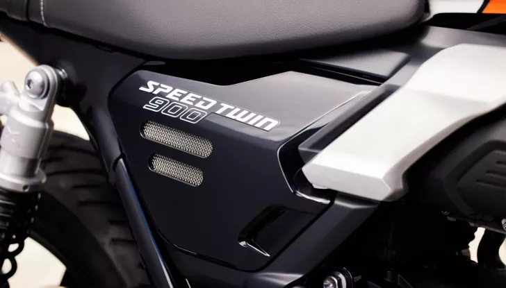 Triumph Speed Twin 900: le novità per il 2025 - Foto 6 di 11