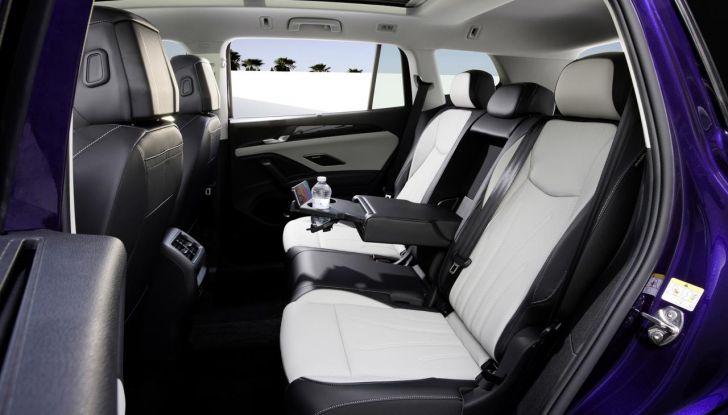 Nuovo Volkswagen Tayron: caratteristiche, design, abitacolo, allestimenti, motori e prezzo - Foto 108 di 127