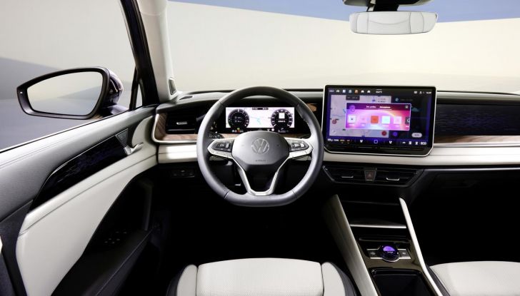 Nuovo Volkswagen Tayron: caratteristiche, design, abitacolo, allestimenti, motori e prezzo - Foto 92 di 127