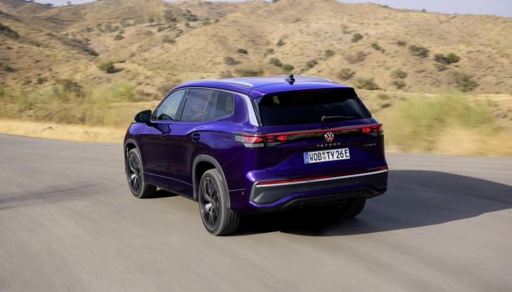 Nuovo Volkswagen Tayron: caratteristiche, design, abitacolo, allestimenti, motori e prezzo - Foto 73 di 127
