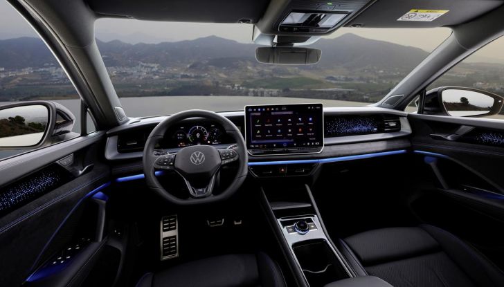 Nuovo Volkswagen Tayron: caratteristiche, design, abitacolo, allestimenti, motori e prezzo - Foto 26 di 127