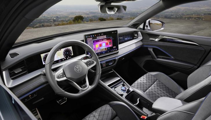Nuovo Volkswagen Tayron: caratteristiche, design, abitacolo, allestimenti, motori e prezzo - Foto 51 di 127