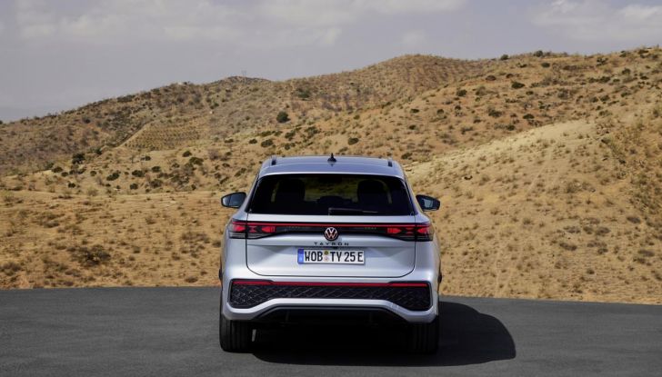 Nuovo Volkswagen Tayron: caratteristiche, design, abitacolo, allestimenti, motori e prezzo - Foto 21 di 127