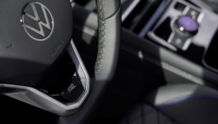 Nuovo Volkswagen Tayron: caratteristiche, design, abitacolo, allestimenti, motori e prezzo - Foto 55 di 127