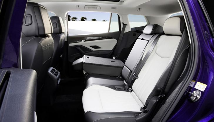 Nuovo Volkswagen Tayron: caratteristiche, design, abitacolo, allestimenti, motori e prezzo - Foto 109 di 127