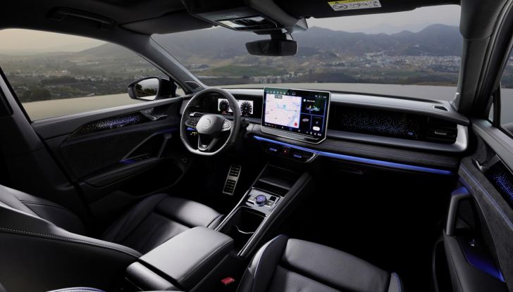Nuovo Volkswagen Tayron: caratteristiche, design, abitacolo, allestimenti, motori e prezzo - Foto 29 di 127