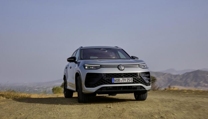 Nuovo Volkswagen Tayron: caratteristiche, design, abitacolo, allestimenti, motori e prezzo - Foto 8 di 127